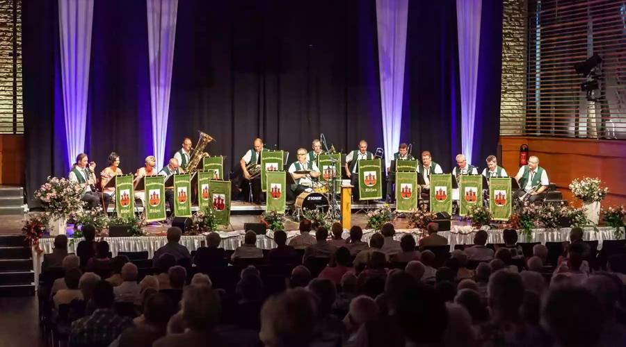 Stadtblasorchester Köthen 2025.jpg